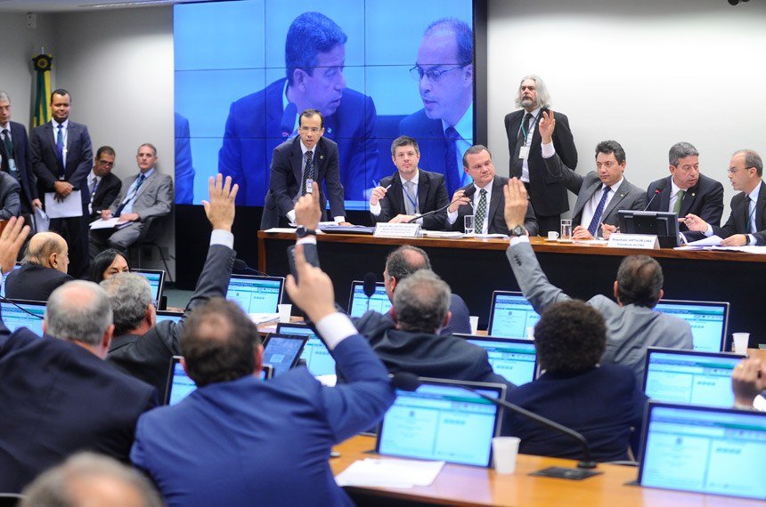 O Congresso já havia incluído a auditoria da dívida na LDO de 2016, mas o dispositivo foi vetado pela presidente Dilma Rousseff, à época (crédito da foto: Marcos Oliveira/Agência Senado)